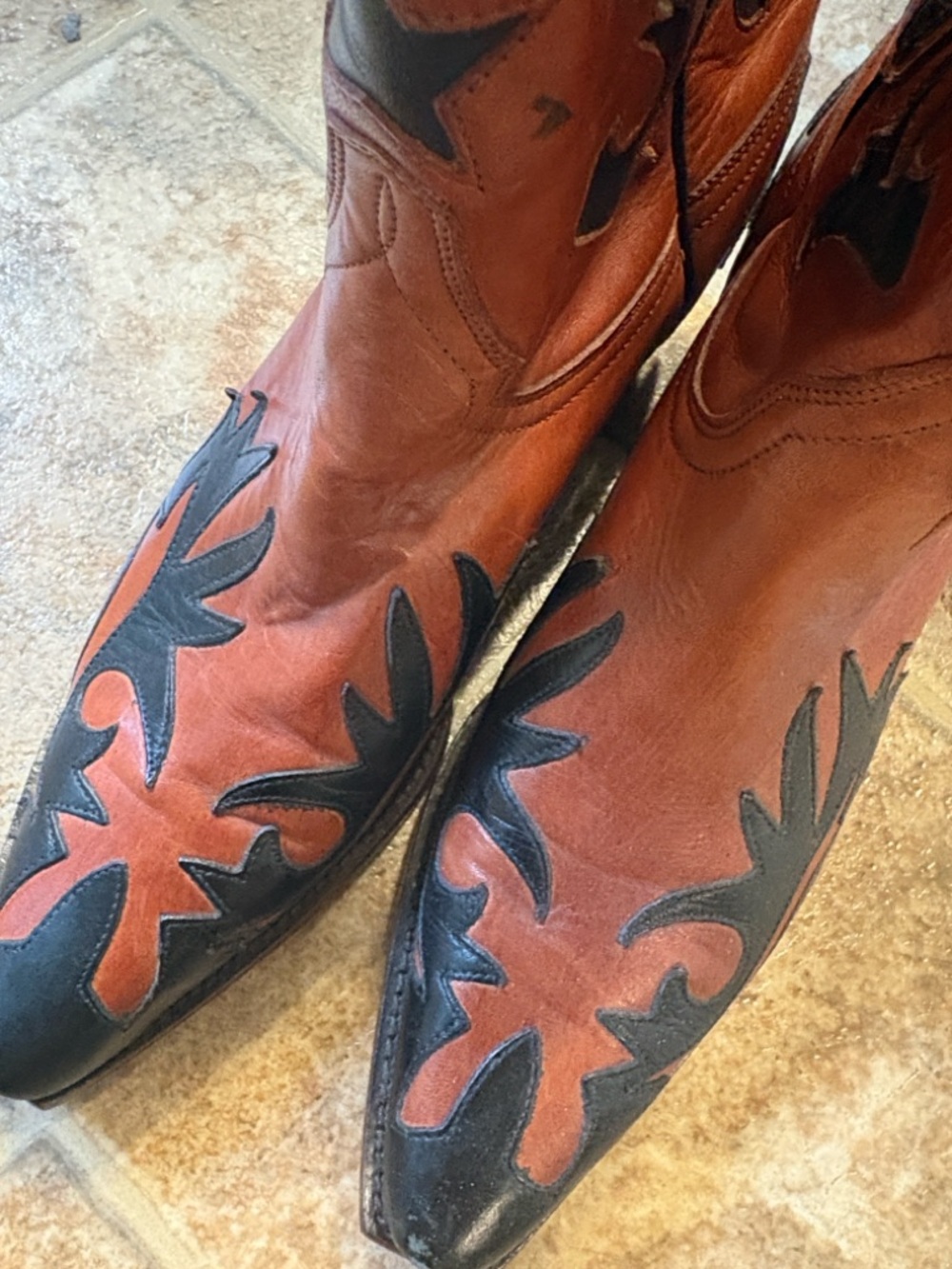 Women’s Tan and Black Western Embroidered Heeled Boots - Picture 3 of 8